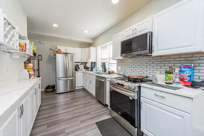 705 Massena Avenue, Waukegan, IL 60085 - Photo 8