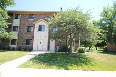 3 Cedar Court #1, Vernon Hills, IL 60061 - Photo 1