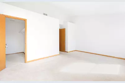 2877 Stonewater Drive #2877, Naperville, IL 60564 - Photo 8