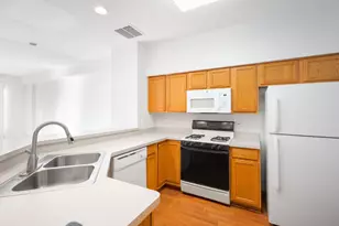 2877 Stonewater Dr, Naperville, IL 60564 - Photo 2