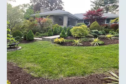 9240 S 87th Court, Hickory Hills, IL 60457 - Photo 1