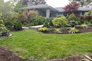 9240 S 87th Ct, Hickory Hills, IL 60457 - Photo 1