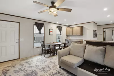 105 Lantern Drive, Gardner, IL 60424 - Photo 2