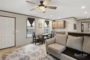 105 Lantern Dr, Gardner, IL 60424 - Photo 2