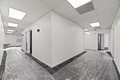 715 E Irving Park Road, Roselle, IL 60172 - Photo 2