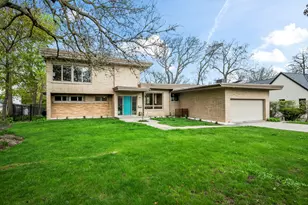 87 Ravinoaks Ln, Highland Park, IL 60035 - Photo 2