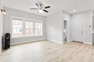 1057 W Glenlake Ave, Chicago, IL 60660 - Photo 2