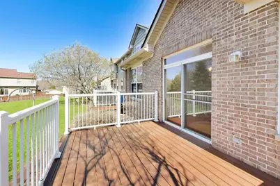 985 Oak Ridge Boulevard, Elgin, IL 60120 - Photo 22