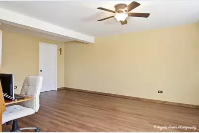2165 Walnut Glen Boulevard, Island Lake, IL 60042 - Photo 32