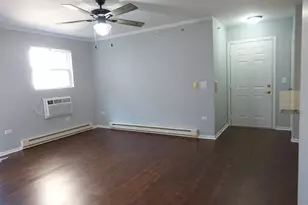 1520 W Sand Bar Ct, Round Lake Beach, IL 60073 - Photo 10