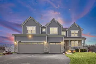 1169 Overhill Ct, Crystal Lake, IL 60012 - Photo 2