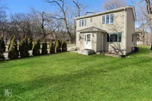 105 E Red Oak Ave, Bensenville, IL 60106 - Photo 1