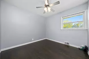 706 N Main St, Mount Prospect, IL 60056 - Photo 10