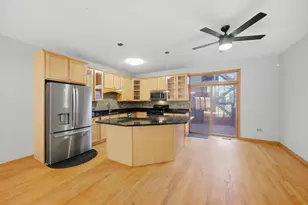 424 E Oakwood Blvd, Chicago, IL 60653 - Photo 10