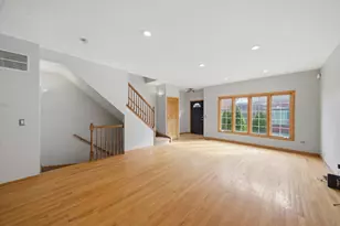 424 E Oakwood Blvd, Chicago, IL 60653 - Photo 8