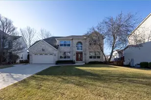 8 Fairfax Ct, Bolingbrook, IL 60490 - Photo 1