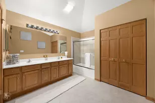 8 Fairfax Ct, Bolingbrook, IL 60490 - Photo 18