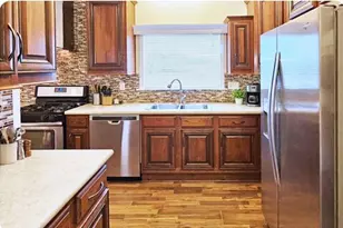 1521 Meadow View Ln, Grayslake, IL 60030 - Photo 4