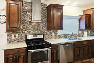 1521 Meadow View Ln, Grayslake, IL 60030 - Photo 6