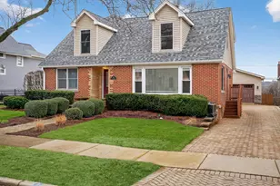 610 W Jefferson Ave, Naperville, IL 60540 - Photo 2