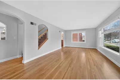 610 W Jefferson Avenue, Naperville, IL 60540 - Photo 6