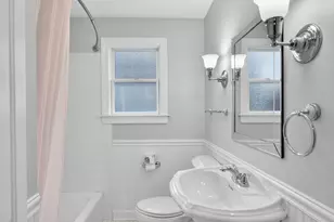 610 W Jefferson Ave, Naperville, IL 60540 - Photo 22