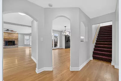 610 W Jefferson Avenue, Naperville, IL 60540 - Photo 10