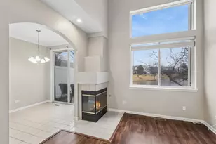 3039 Autumn Lake Dr, Aurora, IL 60504 - Photo 2