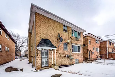 310 Yates Avenue, Calumet City, IL 60409 - Photo 4