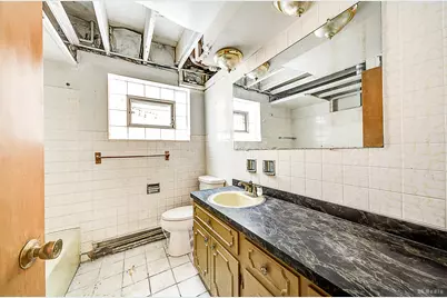 310 Yates Avenue, Calumet City, IL 60409 - Photo 12