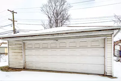 310 Yates Avenue, Calumet City, IL 60409 - Photo 6