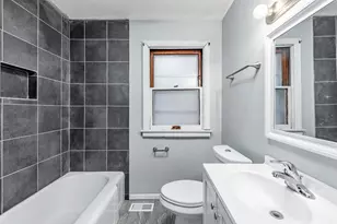 7022 S Rockwell St, Chicago, IL 60629 - Photo 6