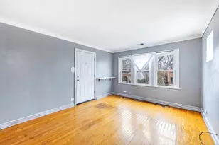 7022 S Rockwell St, Chicago, IL 60629 - Photo 16