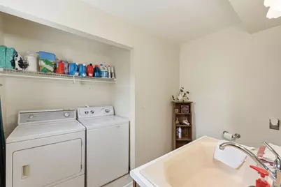 9637 Rutherford Avenue, Oak Lawn, IL 60453 - Photo 16