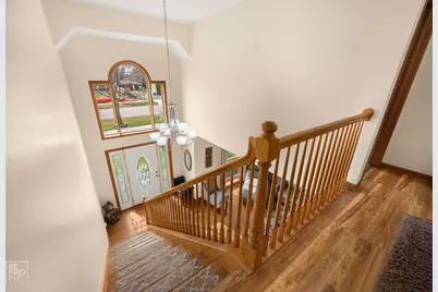560 E Armitage Avenue, Addison, IL 60101 - Photo 2