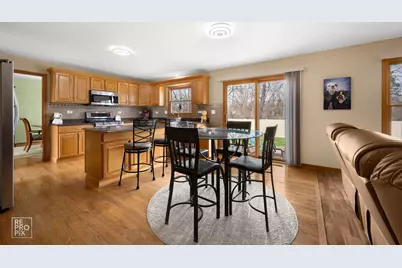 560 E Armitage Avenue, Addison, IL 60101 - Photo 8