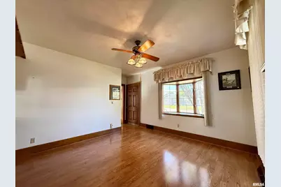 2340 7th Street, East Moline, IL 61244 - Photo 4