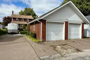 2340 7th St, East Moline, IL 61244 - Photo 24