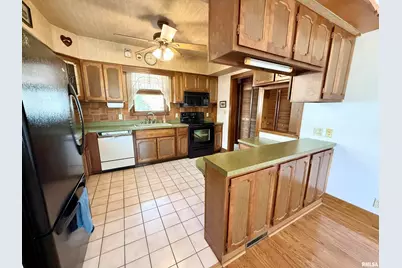 2340 7th Street, East Moline, IL 61244 - Photo 6