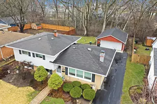 908 French Dr, Mundelein, IL 60060 - Photo 1