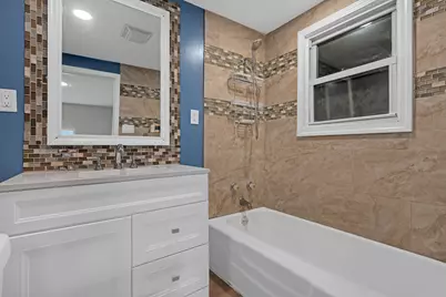 643 Wing Street, Elgin, IL 60123 - Photo 14