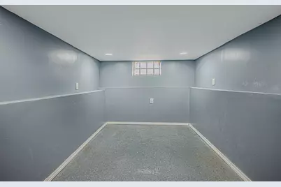 643 Wing Street, Elgin, IL 60123 - Photo 18