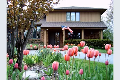 1610 Old Oak Place, Darien, IL 60561 - Photo 1