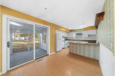 586 Holiday Drive, Lake Holiday, IL 60552 - Photo 12