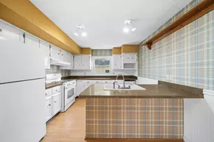 586 Holiday Dr, Lake Holiday, IL 60552 - Photo 14