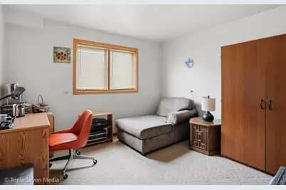 8640 Narragansett Avenue, Burbank, IL 60459 - Photo 24