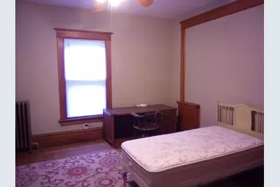 226 W Locust Street, Dekalb, IL 60115 - Photo 10