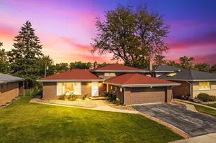 452 E 167th St, South Holland, IL 60473 - Photo 1