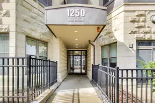 1250 S Indiana Ave, Chicago, IL 60605 - Photo 2