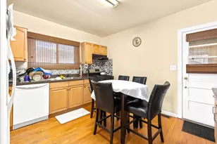 2610 Glos Ave, Bellwood, IL 60104 - Photo 6